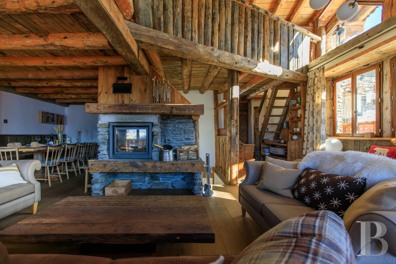 A large traditional, carefully renovated chalet in a hamlet in the Tarentaise valley in Savoie - photo  n°9